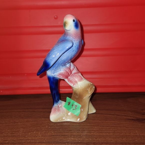 Vintage Royal Copley Blue Parrot Bird Figurine  8”Tx4.5” - Excellent Condition - Picture 1 of 5